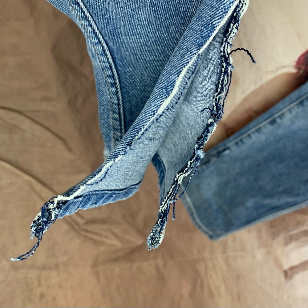 NEW REVICE Distressed Blue Jeans - Picture 7 of 9